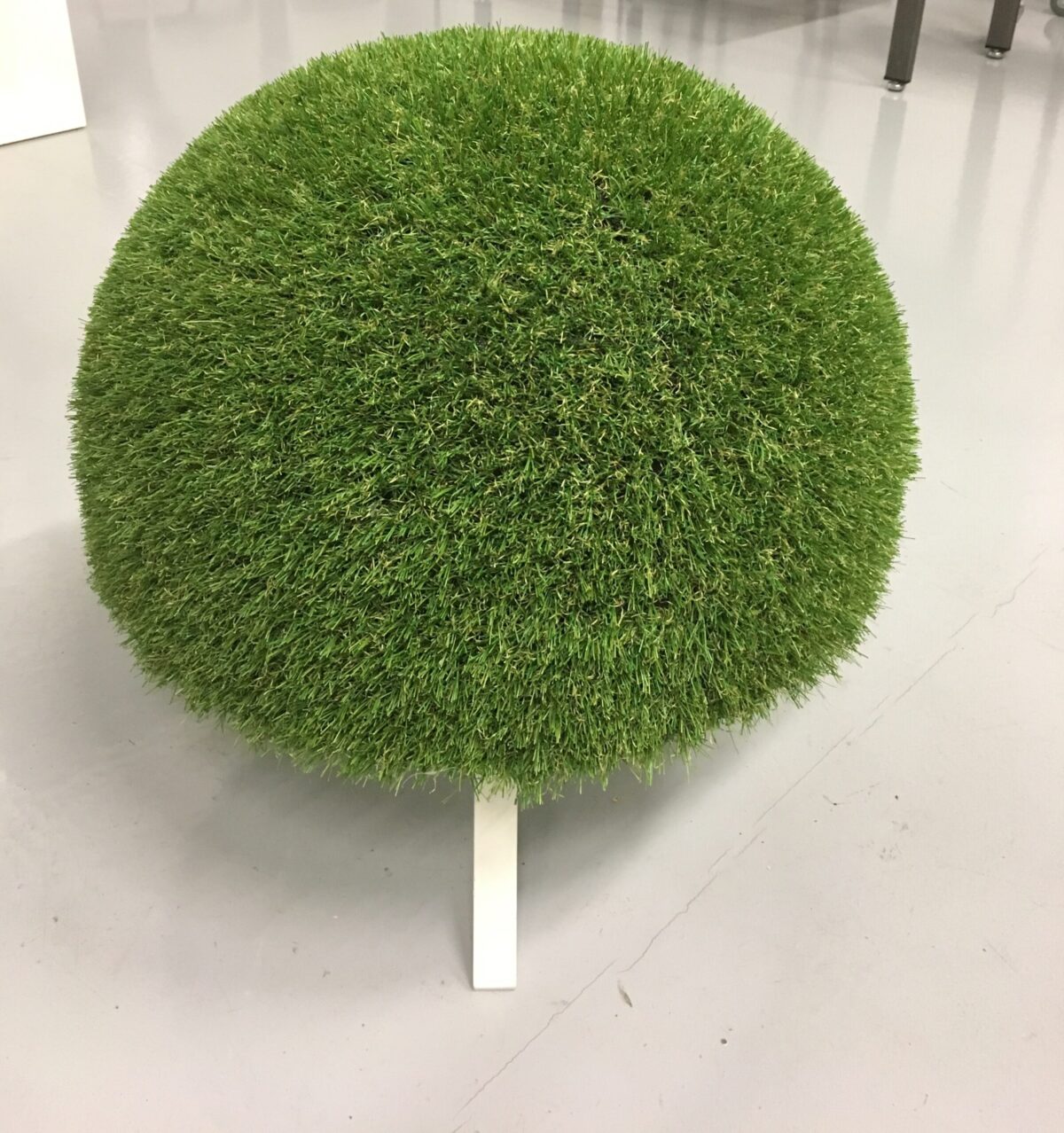 POUFF CON ERBA - immagine 2